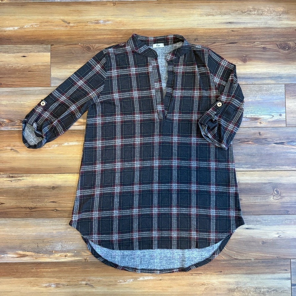 Women’s Casual Brown and Red Tunic Top Shirt with 3/4 Sleeves.